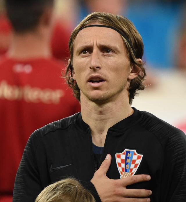 球员合同都已经来到了五年3.2亿美元，你知道NBA总裁赚多少钱吗？