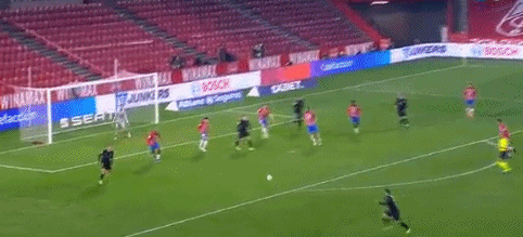 世预赛戴帽，B费葡萄牙国家队生涯首次上演帽子戏法