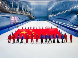 2015 强力新星：克里斯·布莱恩（Kris Bryant）夺得新人王，小熊队重建看到曙光